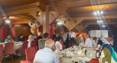 KORUYUCU AİLELER YEMEKTE BULUŞTU