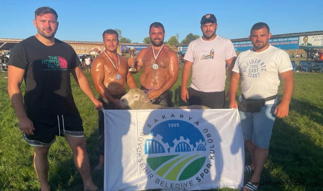 Sakarya Büyükşehir pehlivanlarından önemli başarı