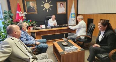Alişan İYİ Parti İl Başkanı Serdip Dokumacı'yı ziyaret etti