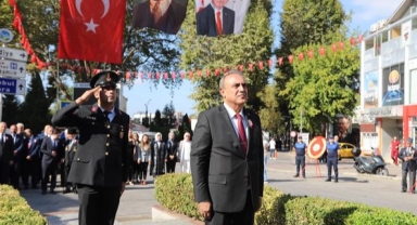 HENDEK’TE GAZİLER GÜNÜ TÖRENLE KUTLANDI
