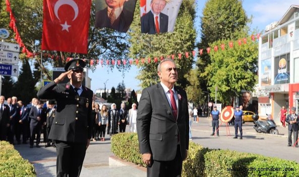 HENDEK’TE GAZİLER GÜNÜ TÖRENLE KUTLANDI