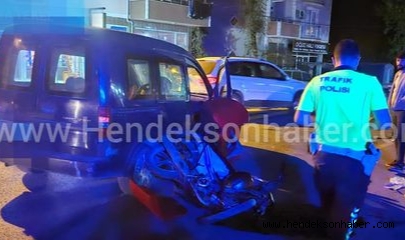 Hendek’te Motokurye ile hafif ticari araç çarpıştı: 1 yaralı