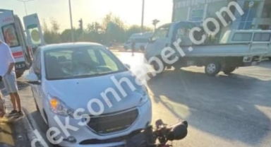 Hendek’te Otomobilin çarptığı genç motosiklet sürücüsü yaralandı 