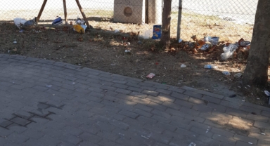 Hendek’te Parklara Atılan Çöplere Tepki Çocuk Parkları Çöplük değil