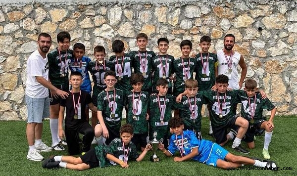 Hendek Yeşillerspor Şampiyon
