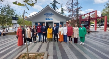 Sakarya AK Kadınlardan Hendek Çıkarması