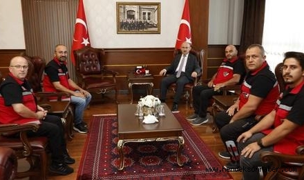Sakarya Arama Kurtarma Ekibi'nden Vali Karadeniz'e ziyaret