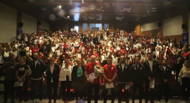 Sakarya Büyükşehir hentbol minik sporseverlerle buluştu