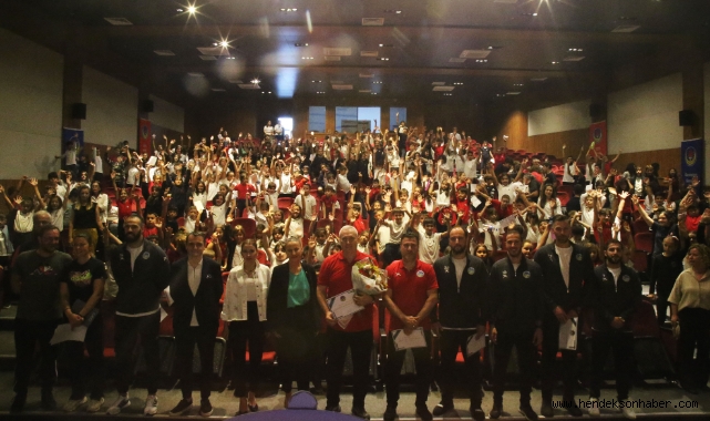 Sakarya Büyükşehir hentbol minik sporseverlerle buluştu