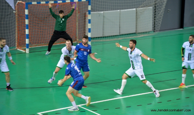 Sakarya Büyükşehir Hentbol Trabzon’u farkla geçti: 33-42