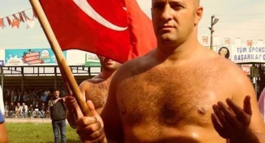 BAŞPEHLİVAN AHMET KAVAKÇI ER MEYDANLARINA VEDA EDİYOR!