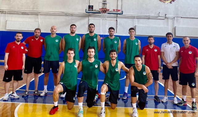 Sakarya Büyükşehir Basketbol hazırlık turnuvasında kupaya uzandı