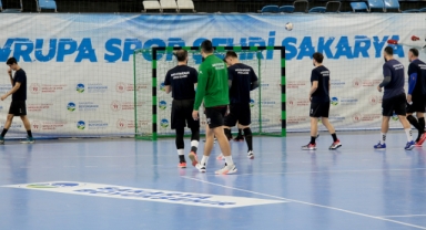Sakarya Büyükşehir Hentbol Avrupa sınavına hazırlanıyor: 