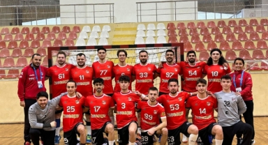 1954 Hendekspor Dolu Dizgin Yoluna devam ediyor