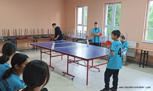 Hendek'te Mahalle Köy Okulları Masa Tenisi Turnuvası" Heyecanı!