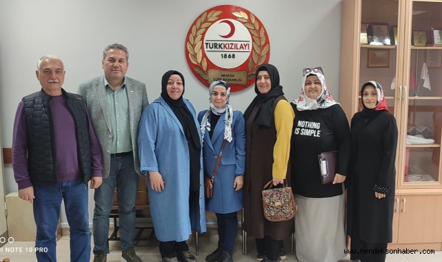 Hendek Yeniden Refah Kadın Kollarından Kızılay Ziyareti