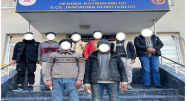 Durdurulan 3 ayrı araçta düzensiz göçmenler yakalandı!