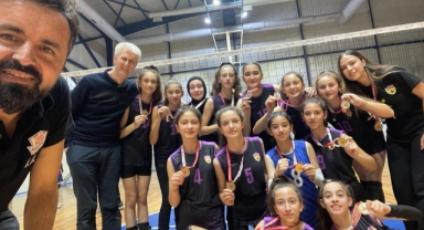 Hendek Şehit Mahmutbey Voleybol ve Futbolun Şampiyonu 