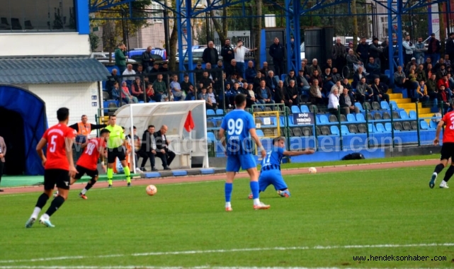 Hendekspor’u Fark Yemekten Kaleci Gökhan Köstereli Kurtardı