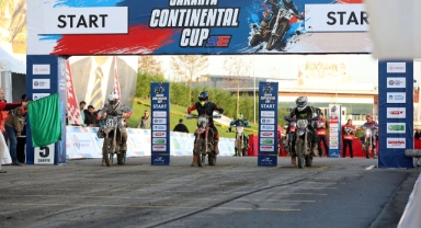 Yarışlar nefes kesti Motosiklet tutkunları vadide buluştu