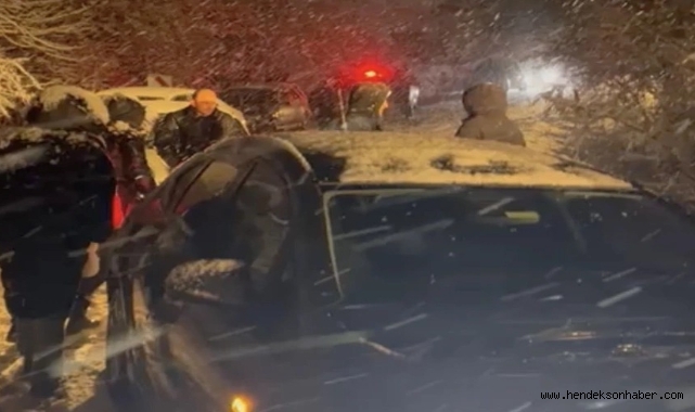 Hendek Bayraktepe Yolu Kar Yağışı Nedeniyle Trafiğe kapatıldı