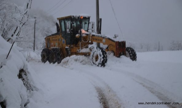 HENDEK BELEDİYESİNDE KAR  TEYAKKUZU