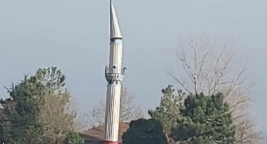 Hendek’te Minare Yıkıldı Yıkılacak Biri Bu Tehlikeye Dur Desin 