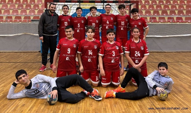 1954 Hendekspor Hentbol küçük erkeklerde ilk üç maçını kazandı.