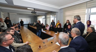 Alemdar: Hendek'te AK Parti İlçe Teşkilatı ve esnaflarla bir araya geldi