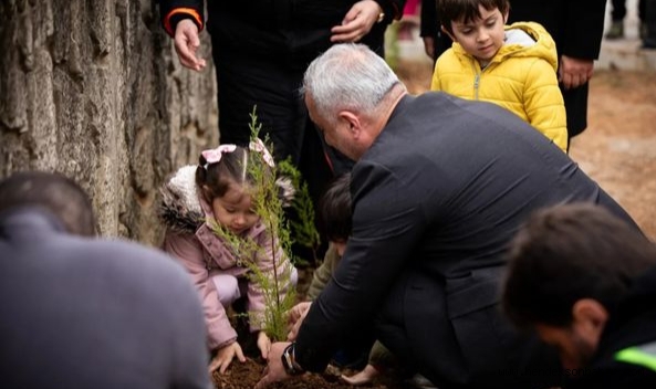 BAŞKAN BABAOĞLU İLE MİNİK ÖĞRENCİLERDEN BÜYÜK İŞBİRLİĞİ 