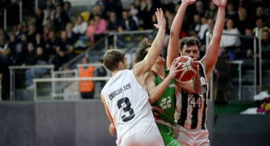 Sakarya Büyükşehir Basketbol Farkla Kazandı 