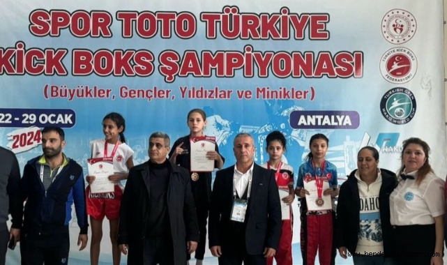 SAKARYA, TÜRKİYE KİCKBOKS ŞAMPİYONASI'NDA FIRTINA GİBİ ESTİ
