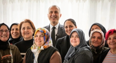 BAŞKAN BABAOĞLU, KIZANLIK MAHALLESİ DİKİŞ KURSUNU ZİYARET ETTİ