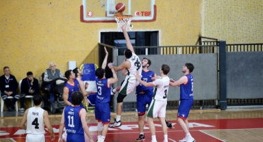Sakarya Büyükşehir Basket farklı galibiyetle son 16’da: