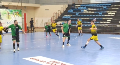 Sakarya Büyükşehir Hentbol evinde kaybetti: 34-37