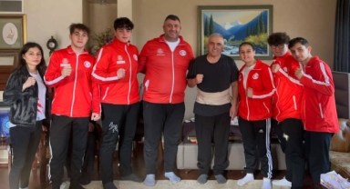 SAKARYA MİLLETVEKİLİ ALİ İNCİ’YE MUAY THAİ SPORCULARINDAN ZİYARET