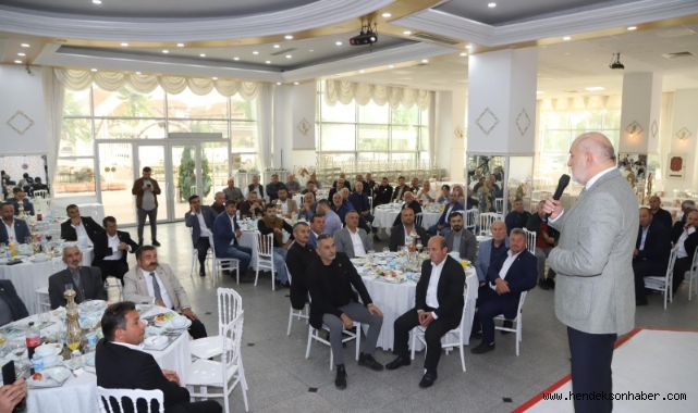 BAŞKAN İRFAN PÜSKÜLLÜ HENDEKLİ MUHTARLARLA YEMEKTE BİR ARAYA GELDİ