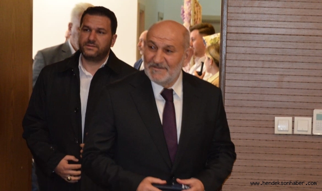 HENDEK BELEDİYE MECLİSİNDE CANLI YAYIN GERİLİMİ