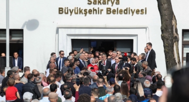 Sakarya Büyükşehir’de hizmet bayrağı artık Yusuf Alemdar’da: “Bizim yarışımız, hizmet yarışıdır”