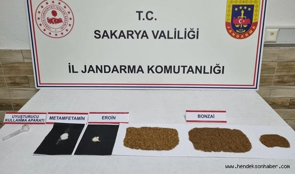 Sakarya Jandarmadan Uyuşturucu Operasyonu 23 Gözaltı.1 Tutuklama 