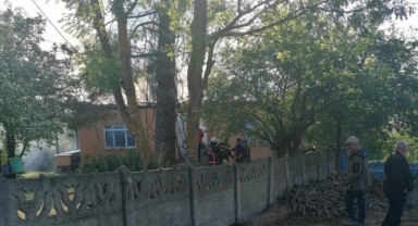 TEK KATLI EV YANARAK KULLANILMAZ HALE GELDİ.