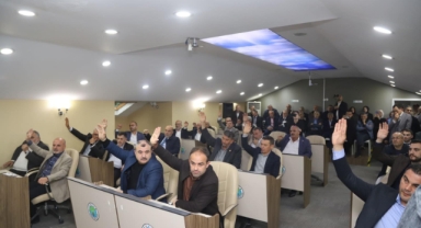 BAŞKAN İRFAN PÜSKÜLLÜ MECLİSTEN DUYURDU; İŞÇİ KIYIMI SÖZ KONUSU DEĞİL