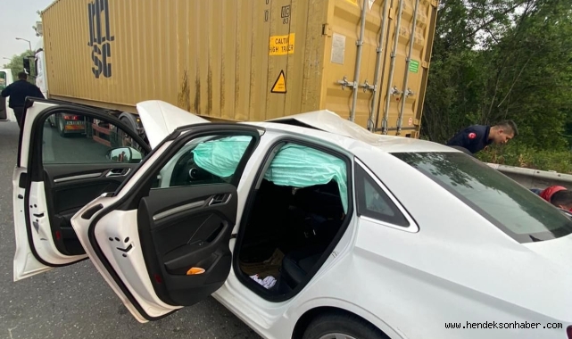 Feci Kaza! Otomobil TIR'a arkadan çarptı: 1 yaralı