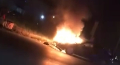 Hendek D.100'de Kaza Otomobil İçin İçin Yandı