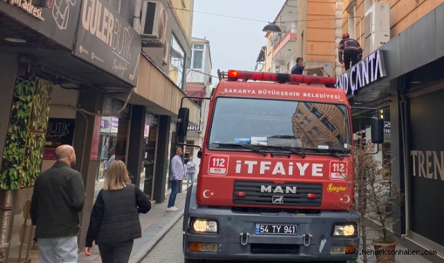 Hendek İtfaiyeden Kedi Kurtarma Operasyonu