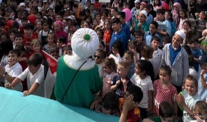 Hendek Rasim Paşa Camii bahçesinde çocuk şenliği düzenlendi