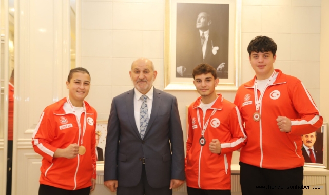 Hendek Şampiyonlar Fıght Akademi Spor Kulübünden, Başkan Püsküllü'ye ziyaret