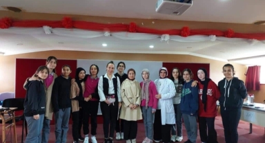 Hendek Şehit Ahmet Özsoy İmam Hatip Ortaokulu kariyer tanıma günleri devam ediyor