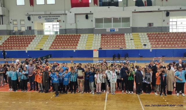 Hendek'te Çocuk Oyunları Şenlikleri Gerçekleşti.