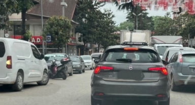 Hendek’te Dubalar Kaldırıldı Trafik Çileden Çıkardı.